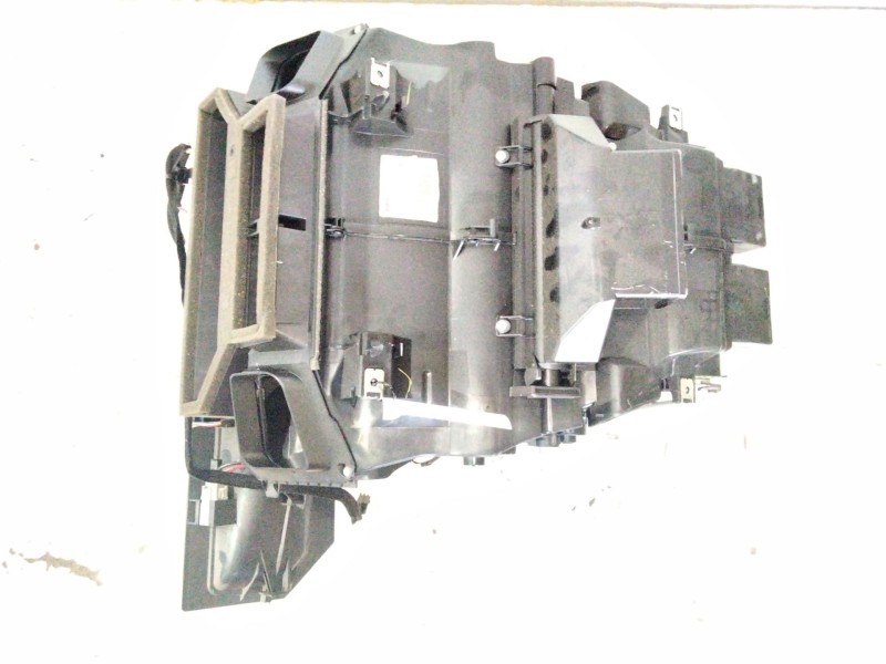 Recambio de calefaccion entera normal para renault grand scénic iv (r9_) 1.3 tce 140 referencia OEM IAM 272709700R  