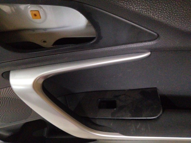 Recambio de puerta delantera derecha para kia ceed (cd) 1.6 crdi 136 referencia OEM IAM   