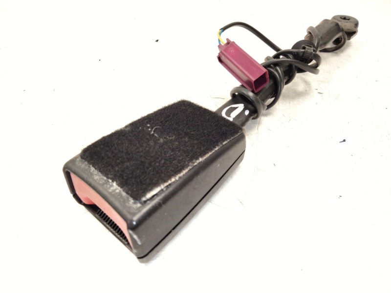 Recambio de enganche delantero derecho para ford focus iii 1.0 ecoboost referencia OEM IAM BM5161208  