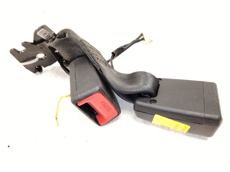 Recambio de enganche cinturon trasero central para kia ceed (cd) 1.6 crdi 136 referencia OEM IAM   
