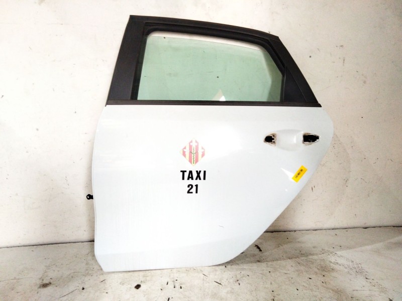 Recambio de puerta trasera izquierda para kia ceed (cd) 1.6 crdi 136 referencia OEM IAM   