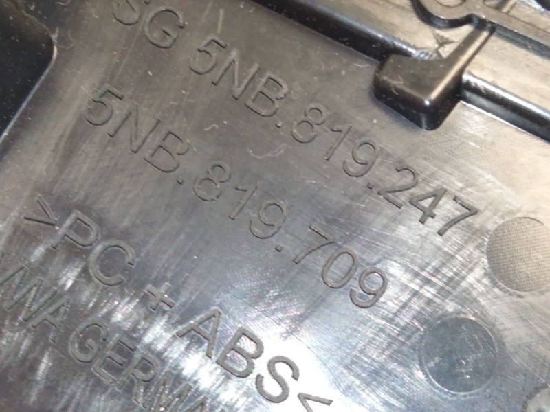 Recambio de aireador izquierdo para volkswagen tiguan (5n_) 2.0 tdi 4motion referencia OEM IAM 5NB819247  