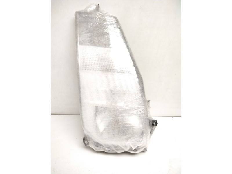 Recambio de faro derecho para renault maxity referencia OEM IAM 89317221 26010MB50A 