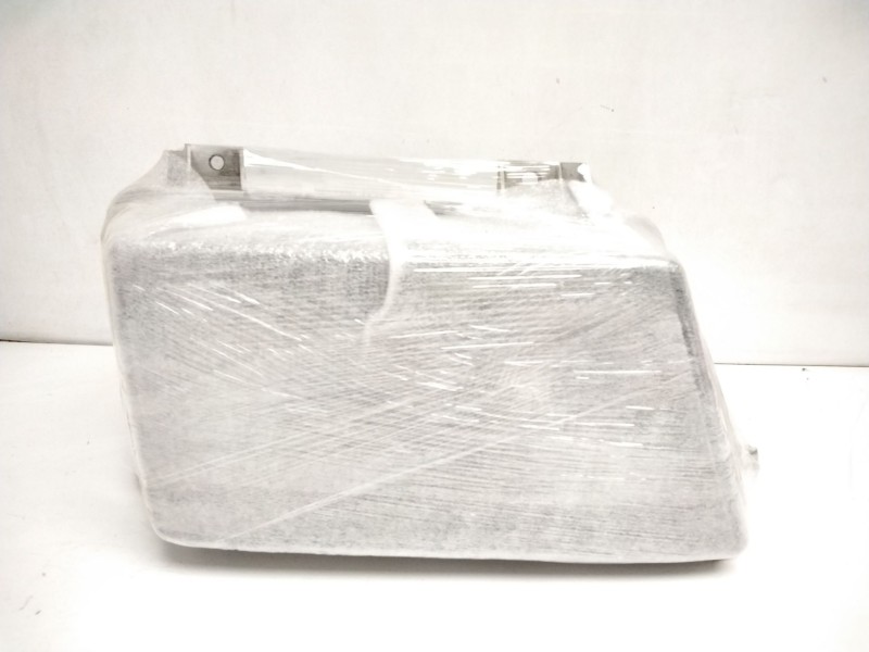 Recambio de faro derecho para mercedes-benz vario (tw2) bm 668 / 670 referencia OEM IAM 6708200661 1AH007774-02 