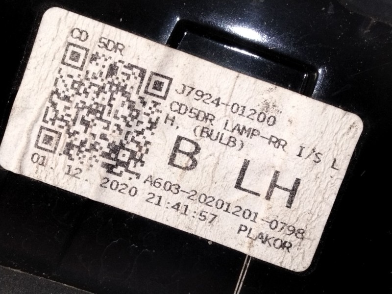 Recambio de piloto trasero izquierdo porton para kia ceed (cd) 1.6 crdi 136 referencia OEM IAM J792401200  