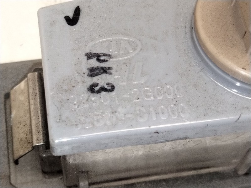 Recambio de piloto matricula para kia ceed (cd) 1.6 crdi 136 referencia OEM IAM 925012G000  