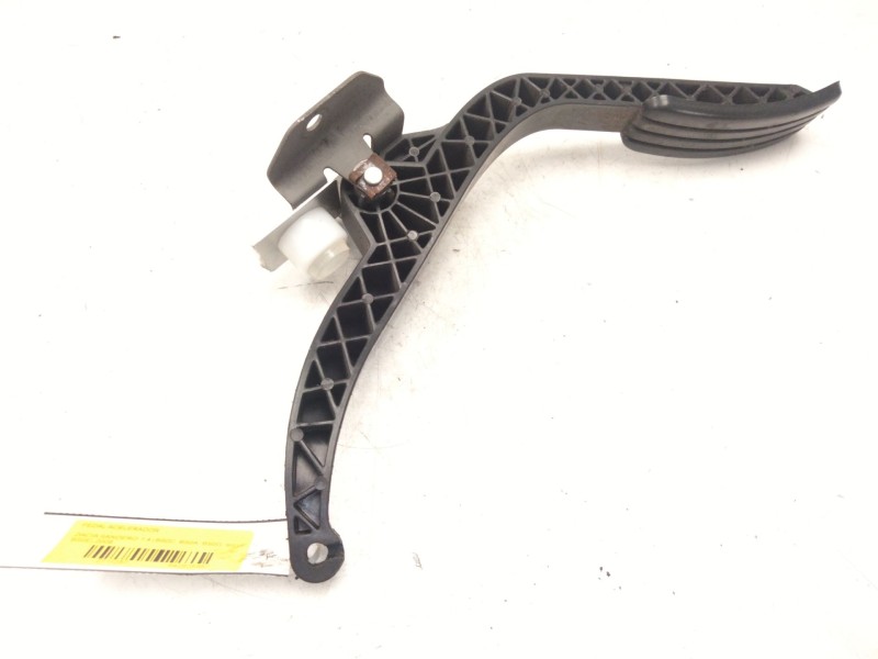 Recambio de pedal acelerador para dacia sandero 1.4 (bs0c, bs0a, bs0g, bs1f, bs0e) referencia OEM IAM 11318213  