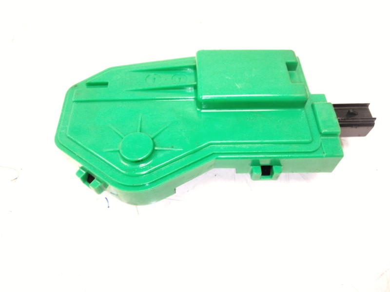 Recambio de motor cierre tapa combustible para kia ceed (cd) 1.6 crdi 136 referencia OEM IAM   