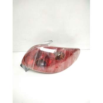 Recambio de piloto trasero derecho para peugeot 206 berlina xt referencia OEM IAM 2563D  
