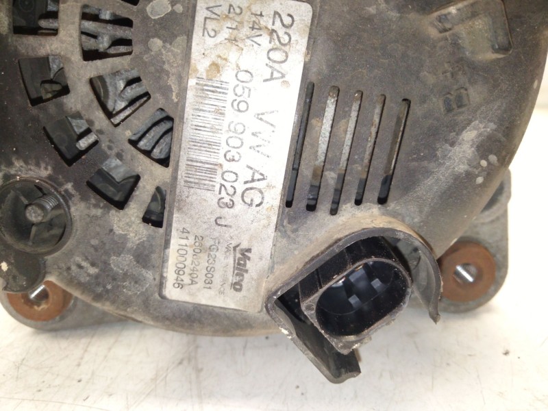 Recambio de alternador para volkswagen touareg (7la, 7l6, 7l7) 3.0 v6 tdi referencia OEM IAM 059903023  