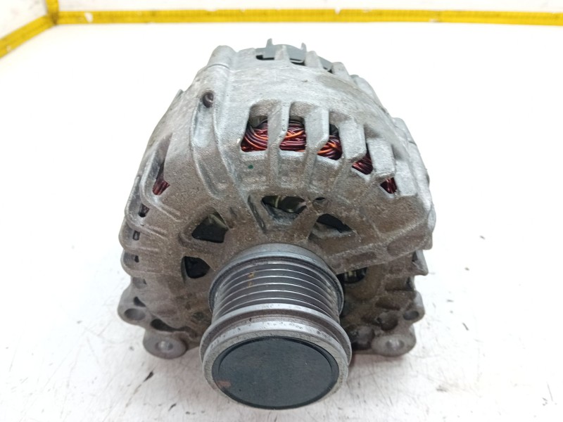 Recambio de alternador para skoda octavia iii combi (5e5, 5e6) 1.2 tsi referencia OEM IAM 04L903021D  