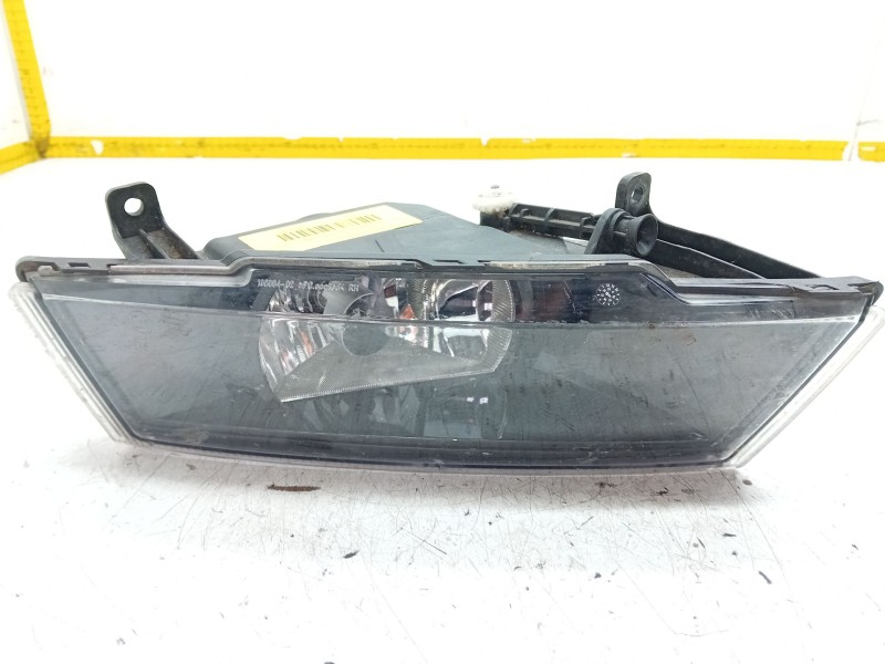 Recambio de faro antiniebla derecho para skoda octavia iii combi (5e5, 5e6) 1.2 tsi referencia OEM IAM 5E0941700B  