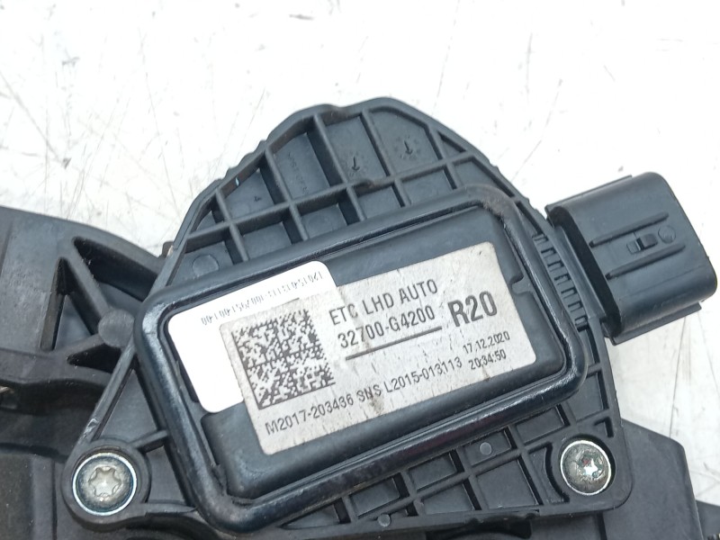 Recambio de pedal acelerador para kia ceed (cd) 1.6 crdi 136 referencia OEM IAM 32700G4200  