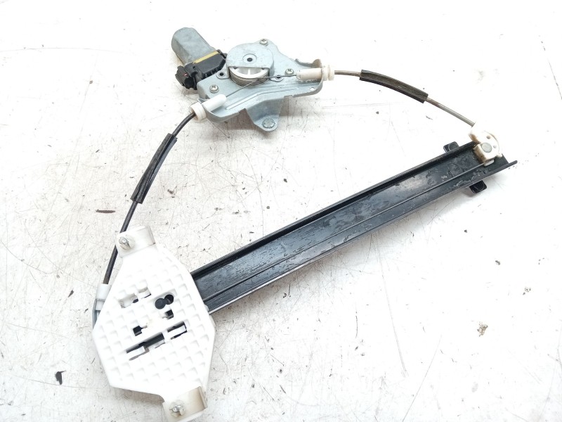 Recambio de elevalunas trasero derecho para ssangyong korando 2.0 td cat referencia OEM IAM 98840CZ101  