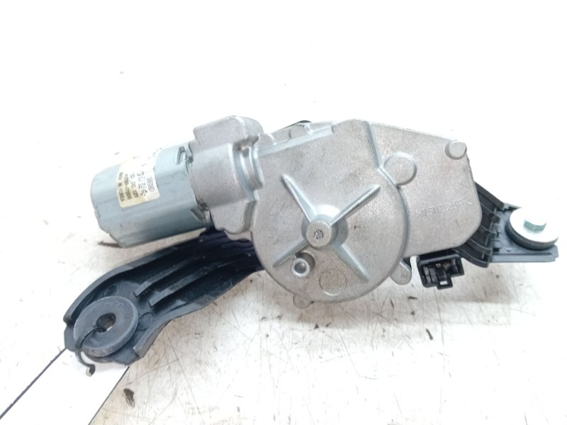 Recambio de motor limpia trasero para kia ceed (cd) 1.6 crdi 136 referencia OEM IAM 98700J7000  