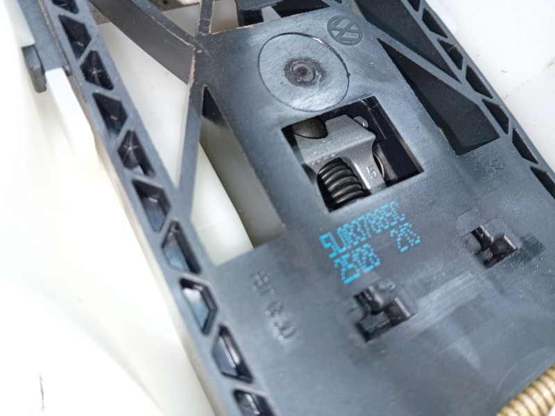 Recambio de maneta exterior trasera derecha para skoda octavia iii combi (5e5, 5e6) 1.2 tsi referencia OEM IAM 5L0837885C  