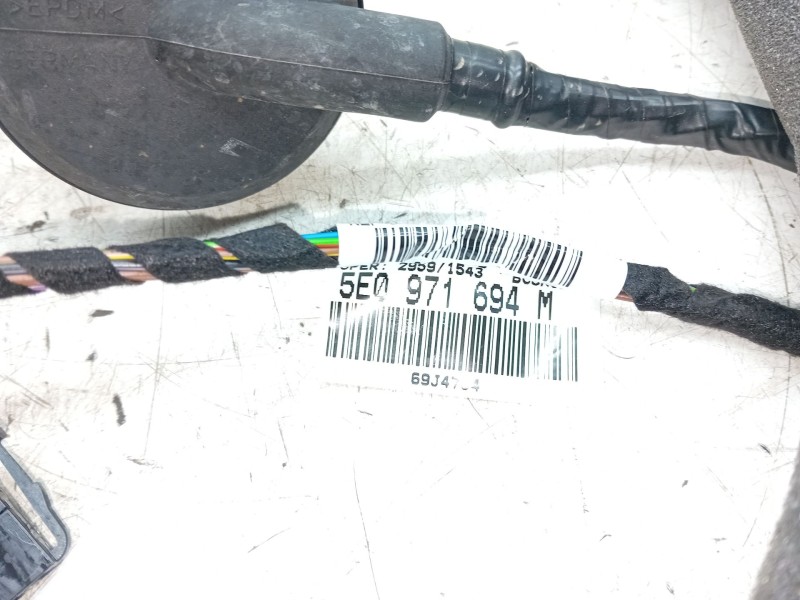 Recambio de instalacion puerta trasera derecha para skoda octavia iii combi (5e5, 5e6) 1.2 tsi referencia OEM IAM 5E0971694M  