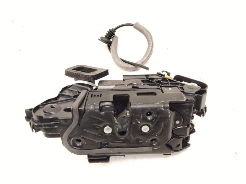 Recambio de cerradura puerta delantera izquierda para skoda octavia iii combi (5e5, 5e6) 1.2 tsi referencia OEM IAM 5TB837015  