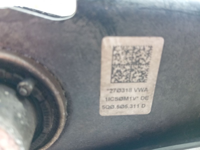 Recambio de brazo suspension inferior trasero derecho para skoda octavia iii combi (5e5, 5e6) 1.2 tsi referencia OEM IAM 5Q05053