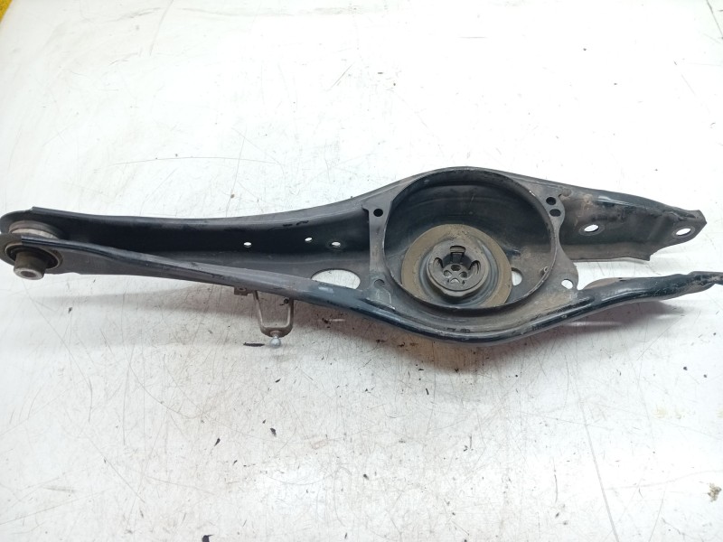 Recambio de brazo suspension inferior trasero izquierdo para skoda octavia iii combi (5e5, 5e6) 1.2 tsi referencia OEM IAM 5Q050