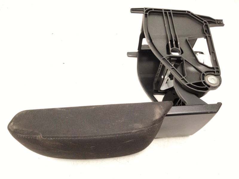 Recambio de apoyabrazos central para skoda octavia iii combi (5e5, 5e6) 1.2 tsi referencia OEM IAM 5187402  