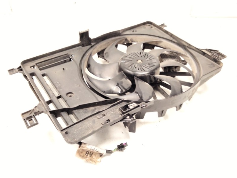 Recambio de electroventilador para ford focus iii 1.0 ecoboost referencia OEM IAM CV618C607  
