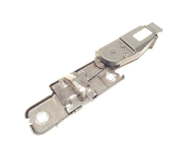 Recambio de motor cierre centralizado porton para skoda octavia iii combi (5e5, 5e6) 1.2 tsi referencia OEM IAM 4F9827383  