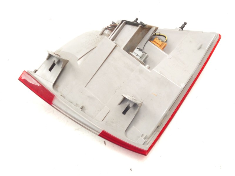 Recambio de piloto trasero derecho para skoda octavia iii combi (5e5, 5e6) 1.2 tsi referencia OEM IAM 5E9946096  