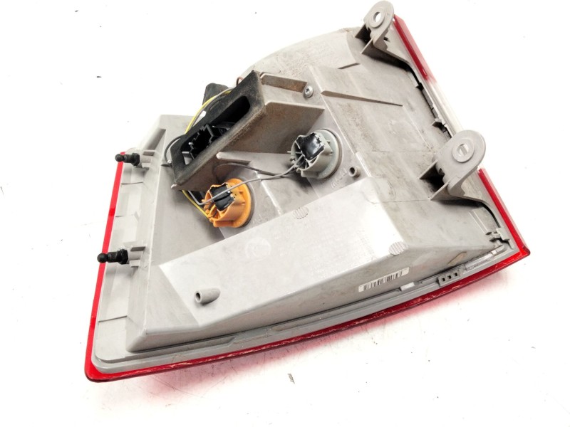 Recambio de piloto trasero izquierdo para skoda octavia iii combi (5e5, 5e6) 1.2 tsi referencia OEM IAM 5E9945095  