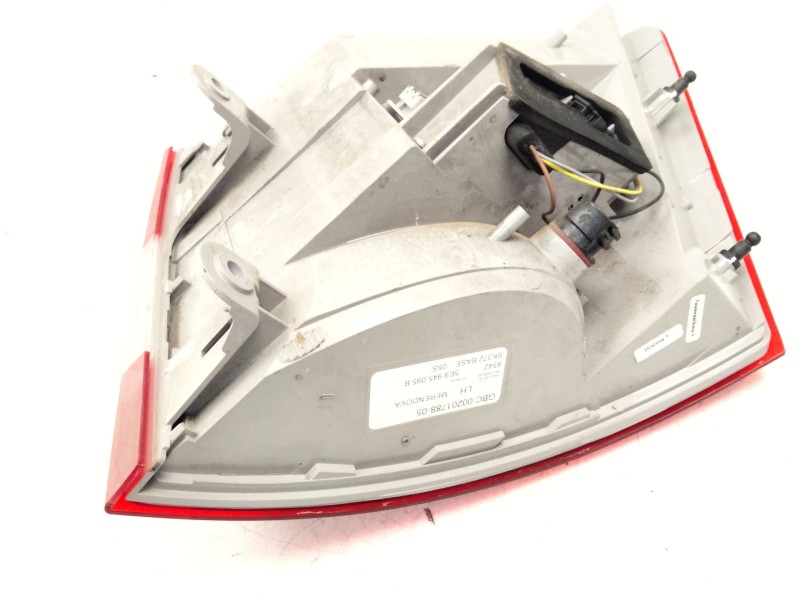 Recambio de piloto trasero izquierdo para skoda octavia iii combi (5e5, 5e6) 1.2 tsi referencia OEM IAM 5E9945095  