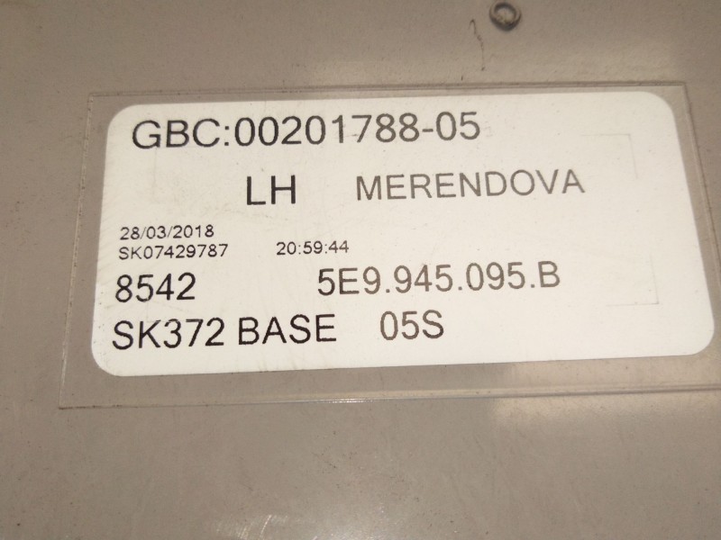 Recambio de piloto trasero izquierdo para skoda octavia iii combi (5e5, 5e6) 1.2 tsi referencia OEM IAM 5E9945095  