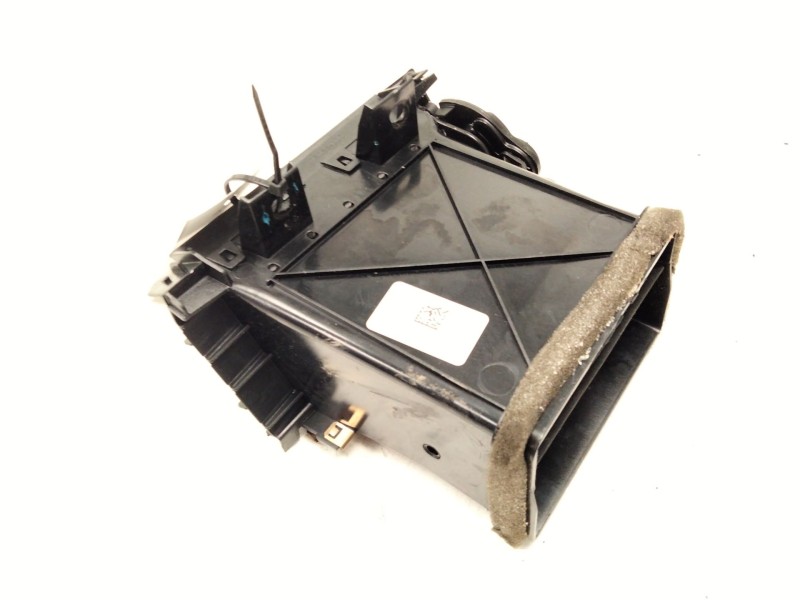 Recambio de aireador derecho para land rover range rover evoque (l538) 2.0 d referencia OEM IAM BJ32018B08  