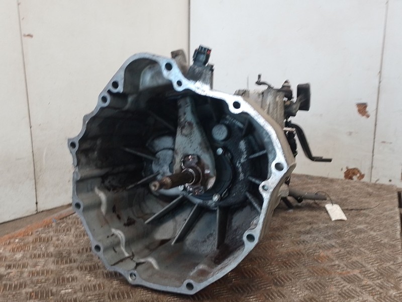 Recambio de caja cambios para renault maxity 2.5 diesel referencia OEM IAM 321319X507A  