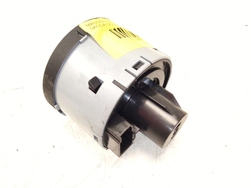 Recambio de mando luces para skoda octavia iii combi (5e5, 5e6) 1.2 tsi referencia OEM IAM 5E0941431  