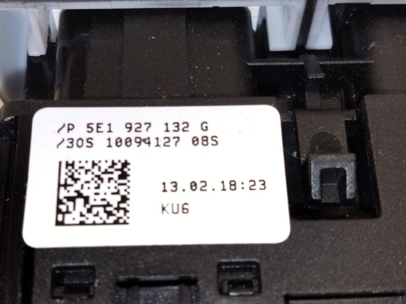 Recambio de mando multifuncion para skoda octavia iii combi (5e5, 5e6) 1.2 tsi referencia OEM IAM 5E1927132  