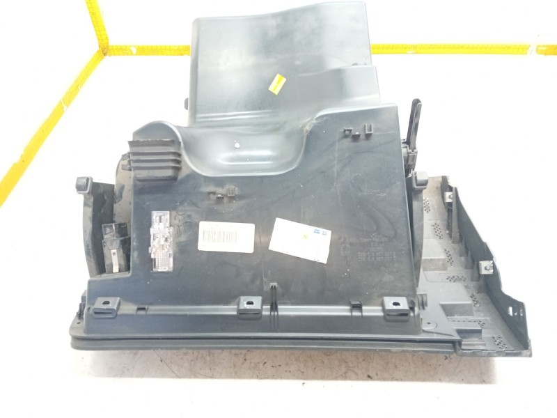 Recambio de guantera para skoda spaceback (5h) active referencia OEM IAM 5JB857097  