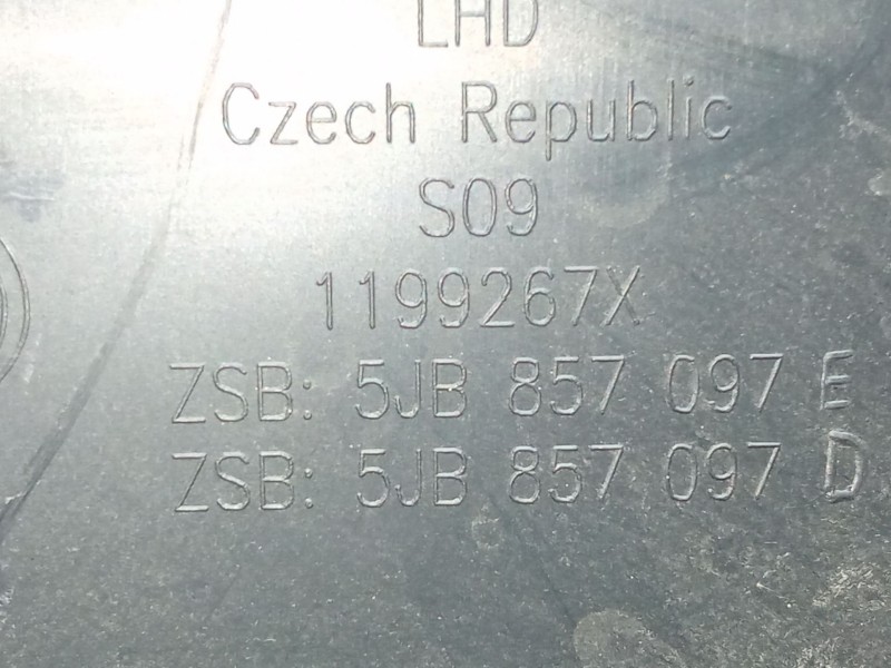 Recambio de guantera para skoda spaceback (5h) active referencia OEM IAM 5JB857097  