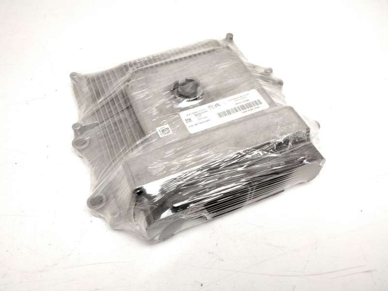 Recambio de centralita motor uce para peugeot 2008 (--.2013) 1.2 12v e-thp referencia OEM IAM HW9815023380 9832103580 