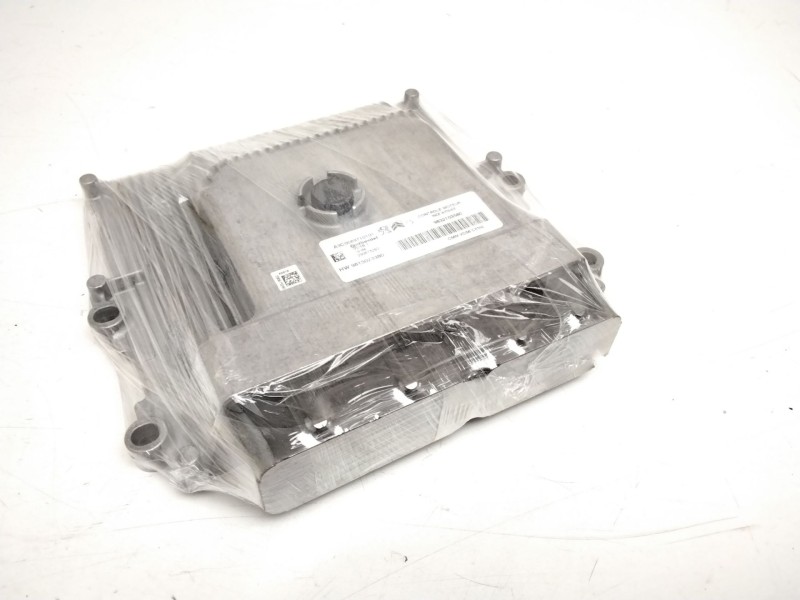 Recambio de centralita motor uce para peugeot 2008 (--.2013) 1.2 12v e-thp referencia OEM IAM HW9815023380 9832103580 