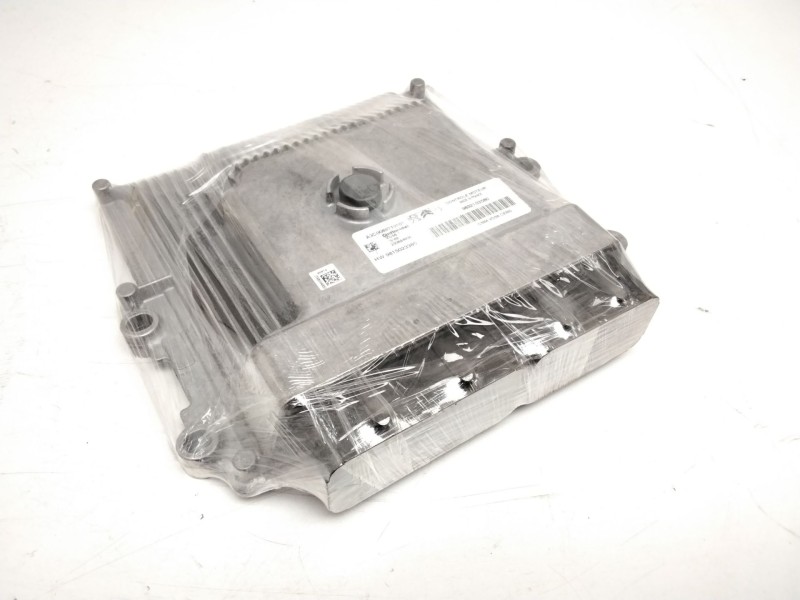 Recambio de centralita motor uce para peugeot 2008 (--.2013) 1.2 12v e-thp referencia OEM IAM HW9815023380 9832103580 