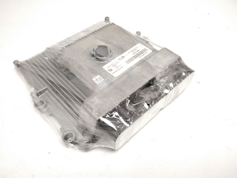 Recambio de centralita motor uce para peugeot 3008 1.2 12v e-thp / puretech referencia OEM IAM 9815023380 9832103580 