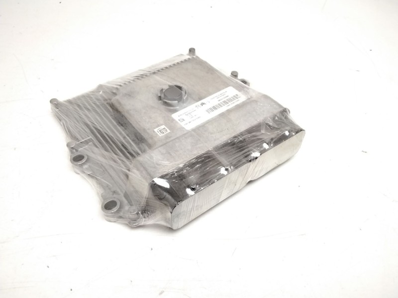 Recambio de centralita motor uce para peugeot 2008 (--.2013) 1.2 12v e-thp referencia OEM IAM HW9815023380 9832103580 