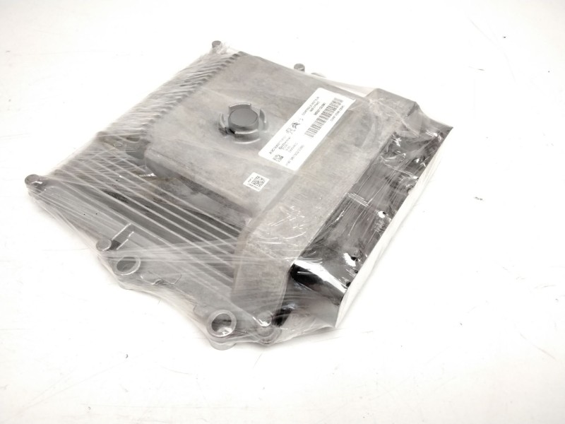 Recambio de centralita motor uce para peugeot 2008 (--.2013) 1.2 12v e-thp referencia OEM IAM HW9815023380 9832103580 