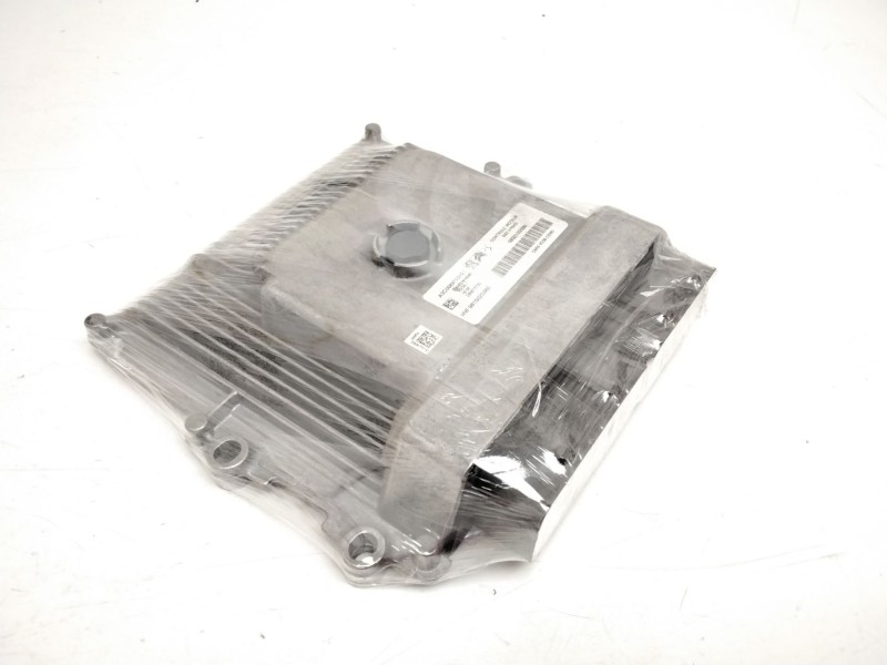 Recambio de centralita motor uce para peugeot 3008 1.2 12v e-thp / puretech referencia OEM IAM HW9815023380 9832103580 
