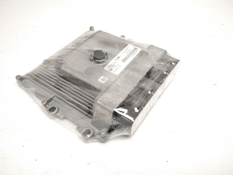 Recambio de centralita motor uce para citroën c4 grand picasso 1.2 12v e-thp referencia OEM IAM HW9815023380 9832103580 