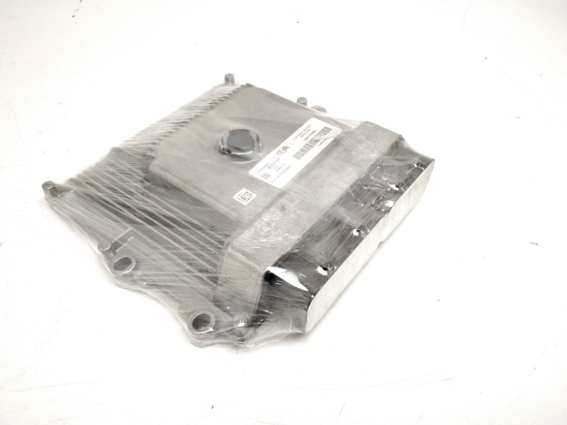 Recambio de centralita motor uce para peugeot 3008 1.2 12v e-thp / puretech referencia OEM IAM HW9815023380 9832103580 
