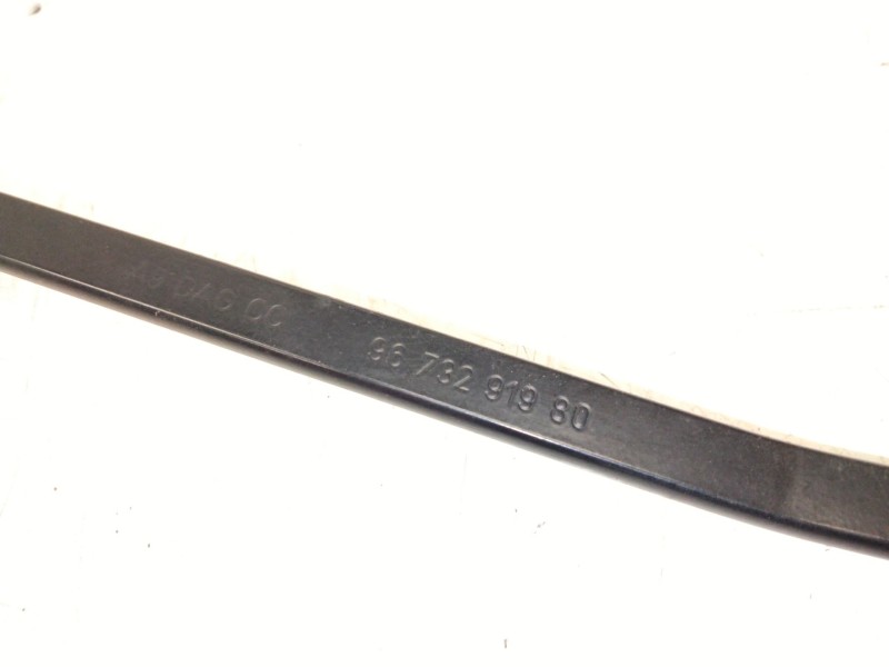 Recambio de brazo limpia delantero izquierdo para peugeot 208 i (ca_, cc_) 1.6 hdi / bluehdi 75 referencia OEM IAM 9673291980  