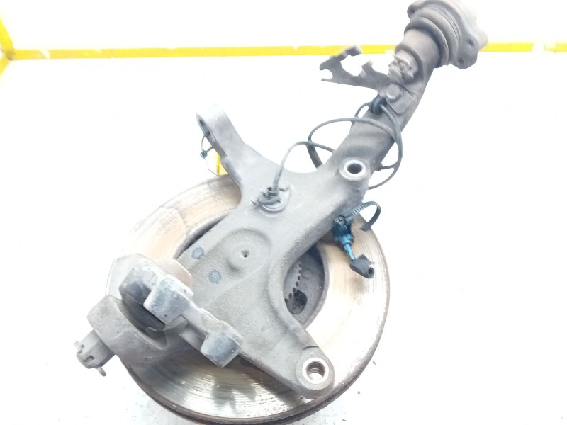 Recambio de mangueta delantera derecha para renault maxity 2.5 diesel referencia OEM IAM   