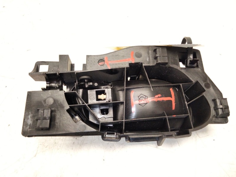 Recambio de maneta interior delantera izquierda para peugeot 208 i (ca_, cc_) 1.6 hdi / bluehdi 75 referencia OEM IAM 96555515  