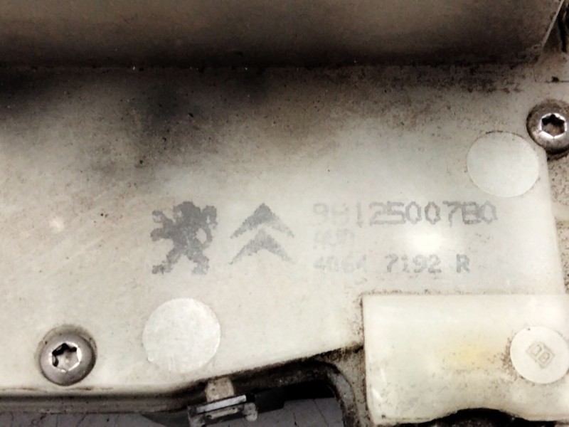 Recambio de cerradura puerta delantera derecha para peugeot 208 i (ca_, cc_) 1.6 hdi / bluehdi 75 referencia OEM IAM 9812500780 